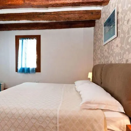 Ca' Giardini شقة *